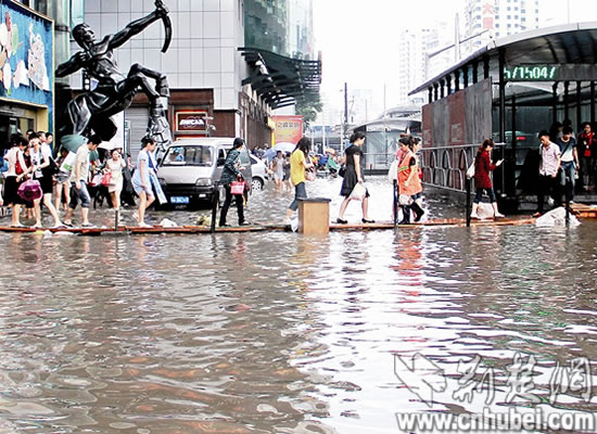 1個(gè)月來(lái)全國(guó)14座城市被淹