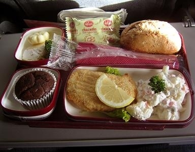 飛機上也有美食！看看各航空公司飛機餐