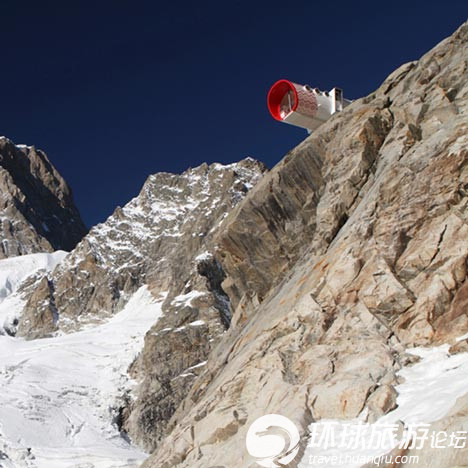阿爾卑斯山頂的懸空旅館 你敢住嗎？