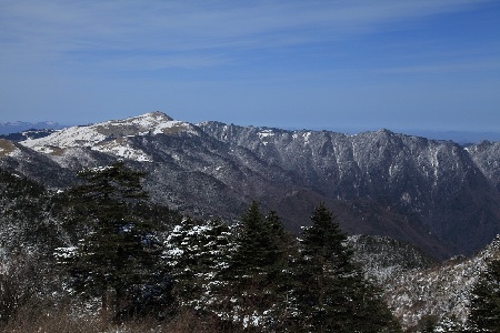 神農架驟降春雪樂煞游客(組圖)