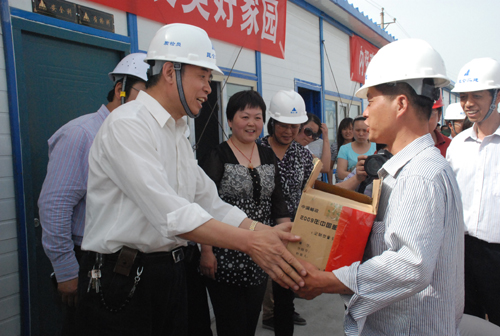 兵團(tuán)建工師舉辦流動(dòng)人口計(jì)劃生育服務(wù)萬(wàn)里行活動(dòng)