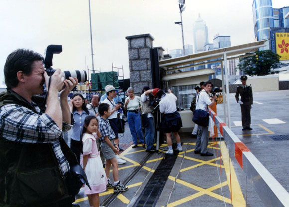 1997香港回歸：載夢飛香江