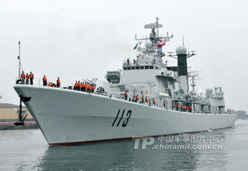 中國海軍國產新一代戰艦密集下水 快速形成戰力
