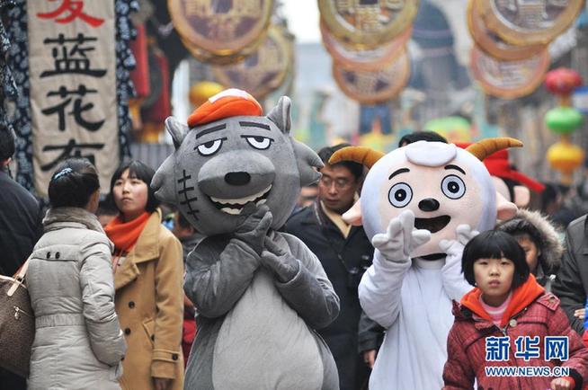 春節(jié)長(zhǎng)假各地景區(qū)迎人潮