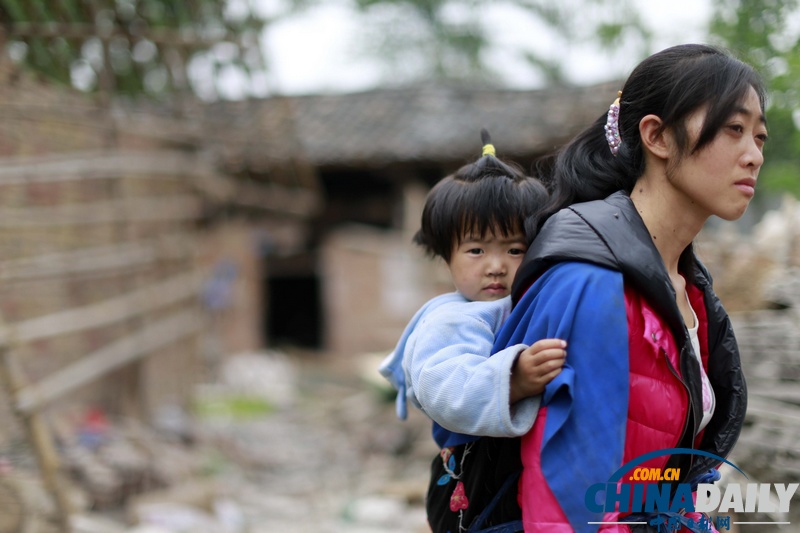 中國(guó)日?qǐng)?bào)聚焦蘆山地震之傷痛篇