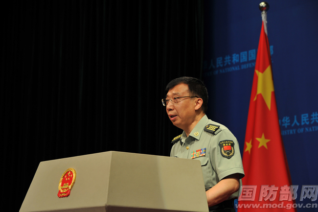 國防部：菲軍艦非法坐灘嚴重侵犯中國領(lǐng)土主權(quán)