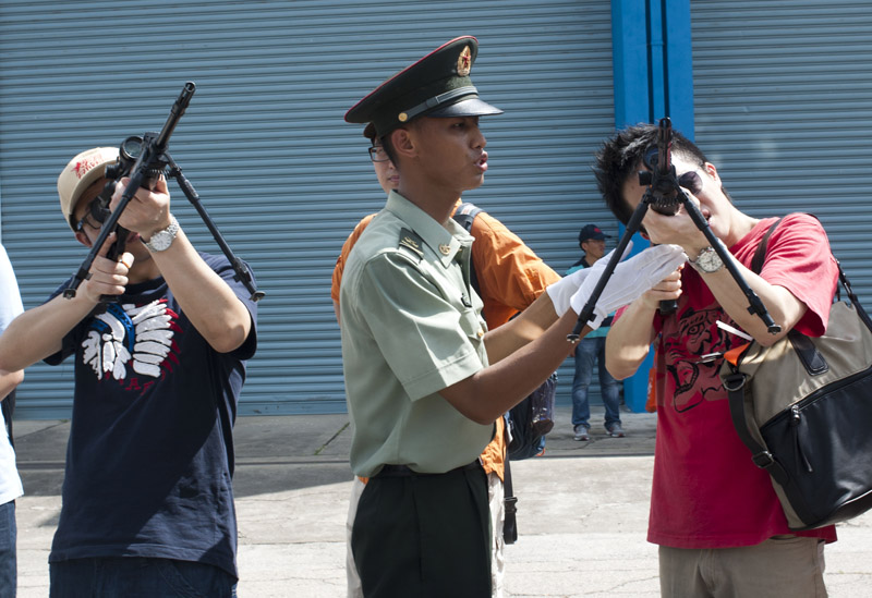 高清：駐港部隊(duì)舉行“軍營(yíng)開放日”活動(dòng)