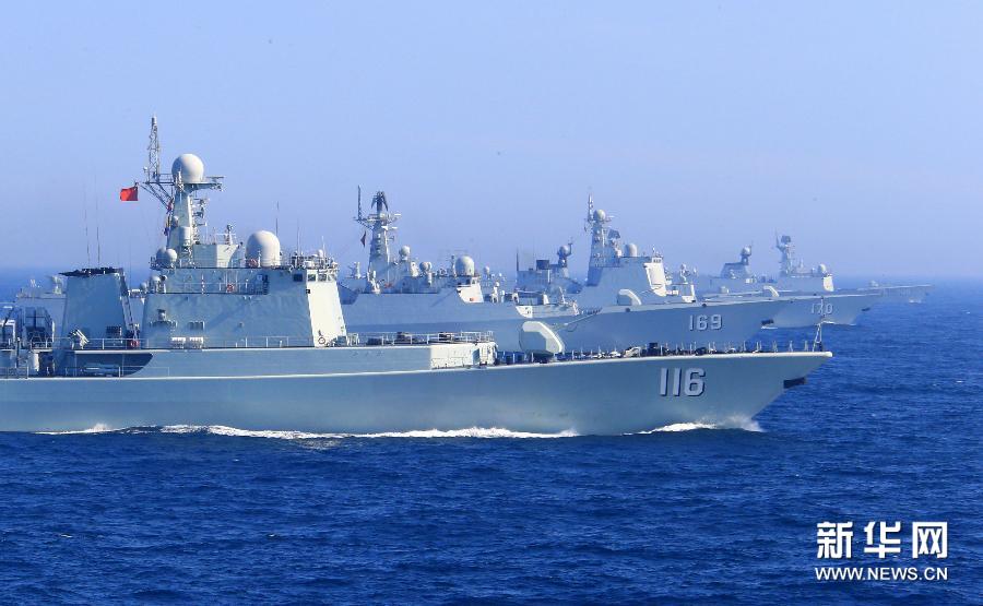 氣勢逼人！中國海軍艦艇編隊在日本海練編隊運動