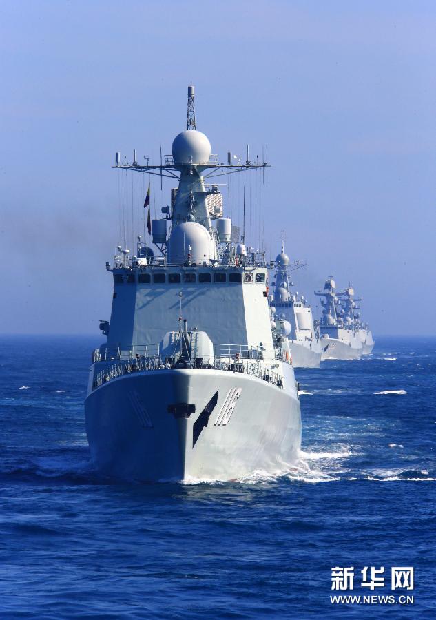 氣勢逼人！中國海軍艦艇編隊在日本海練編隊運動