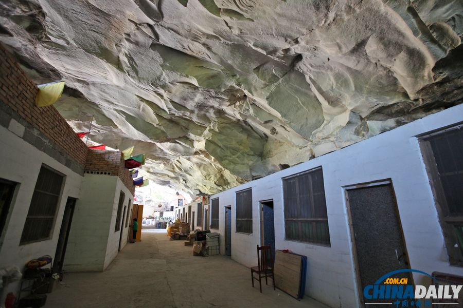 高清：臺州慈恩寺推出短期出家超千人報名 住持稱壓力大