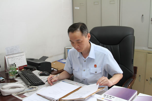百姓的好法官趙洪波——記北京市房山區(qū)法院趙洪波法官