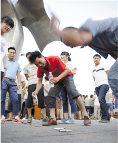 抓石子拍方包跳皮筋……舊時(shí)的游戲，還記得嗎