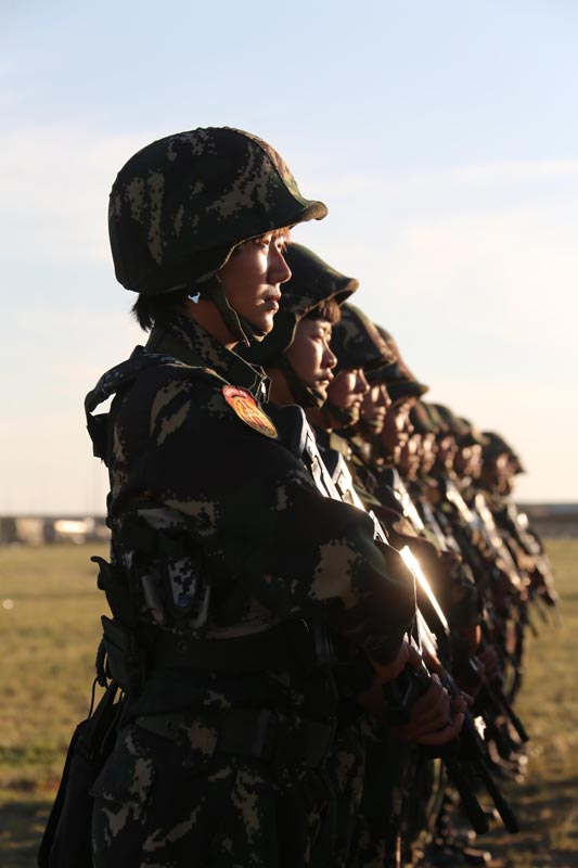 高清：我陸軍首支女子特戰連訓練剪影