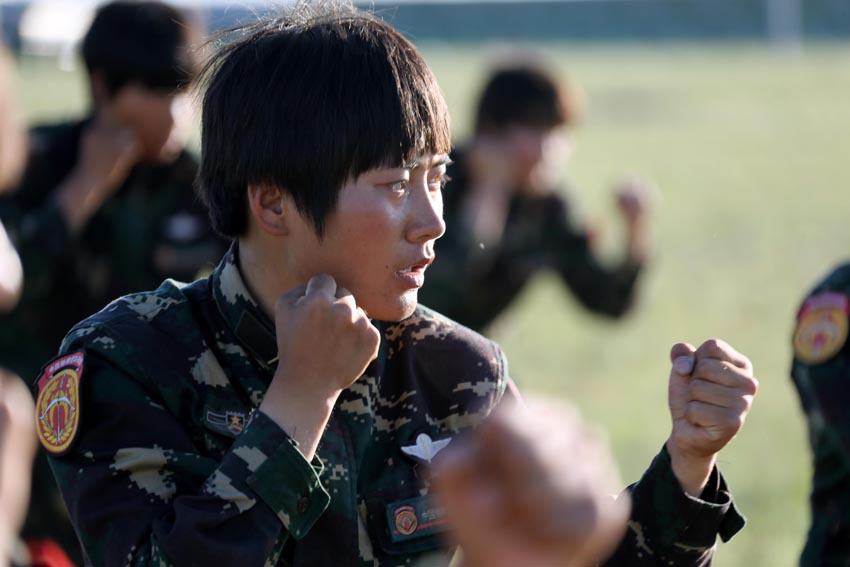 高清：我陸軍首支女子特戰連訓練剪影