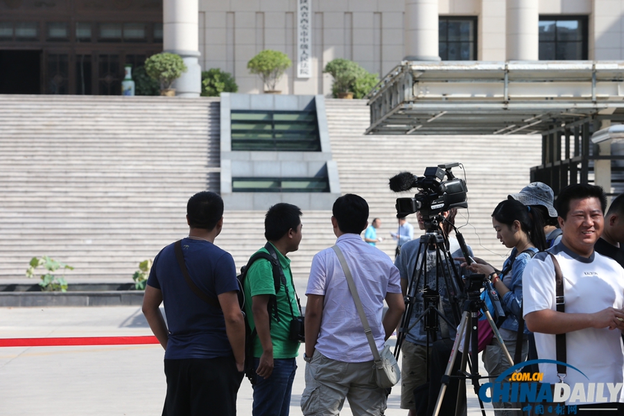 西安：陜西“表哥”楊達才受審 涉嫌兩宗罪