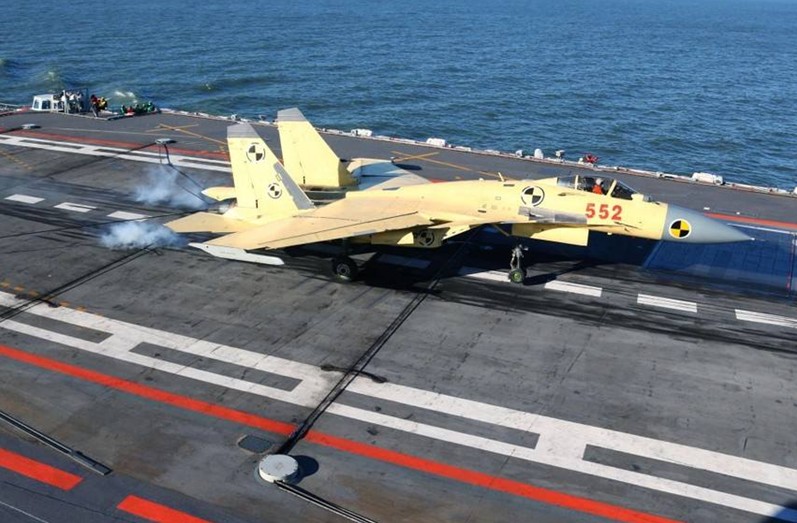 訪殲-15戰機總設計師：為保密綽號“飛鯊”