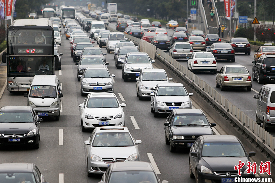 北京“無車日”變成擁堵日 局部地區(qū)達(dá)嚴(yán)重?fù)矶?/></p>

<p align=