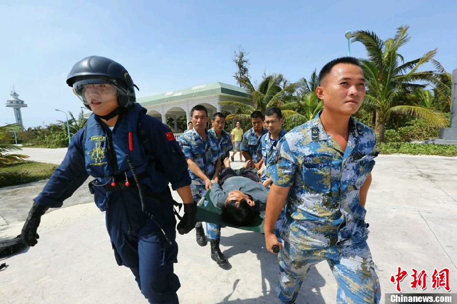 中國海軍西沙搜救遇險漁民畫面曝光