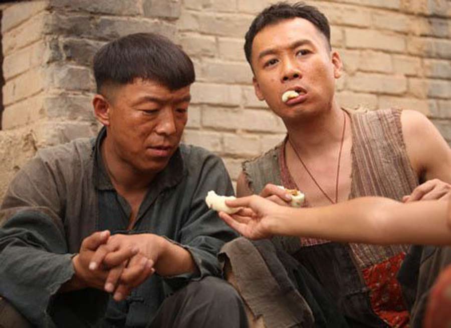 軍報(bào)痛批戰(zhàn)爭(zhēng)劇中“痞子變英雄”：從崇高到卑微