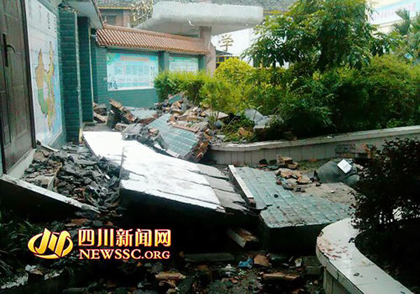 四川瀘州一學校圍墻倒塌已致3死6傷