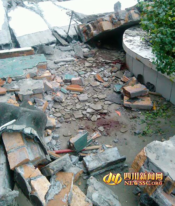 四川瀘州一學(xué)校圍墻倒塌已致3死6傷