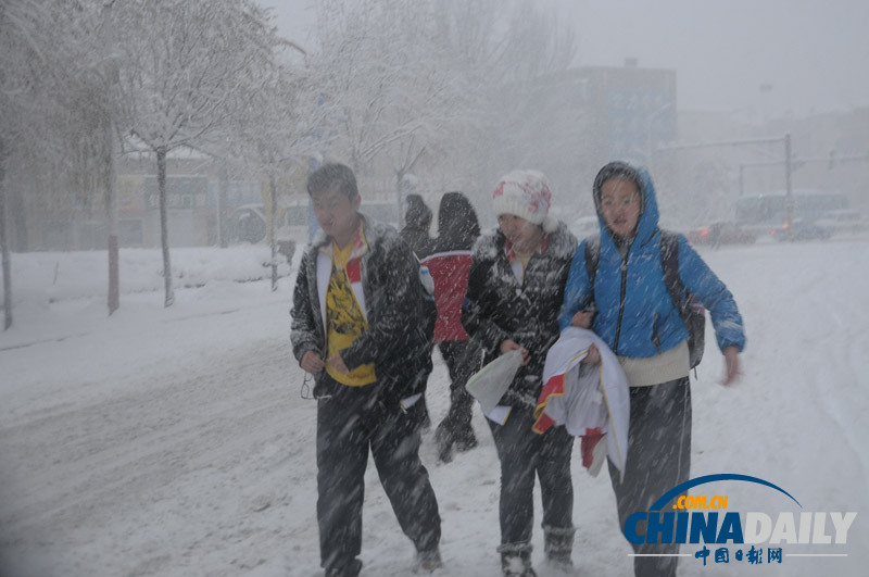 黑龍江牡丹江遭受暴雪襲擊
