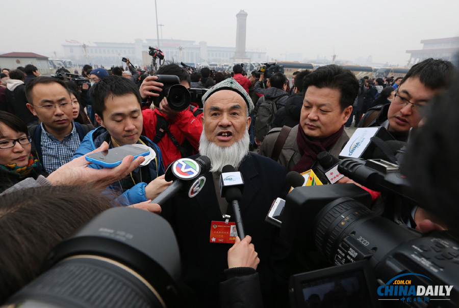 全國政協(xié)十二屆二次會議在京開幕