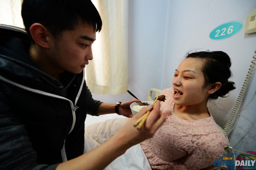 鄭州90后患癌女孩生命進(jìn)入倒計(jì)時(shí) 男友與其舉行婚禮