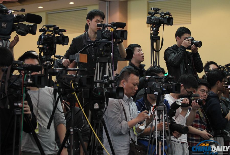 馬航在京舉行第三場新聞發布會 回答記者提問