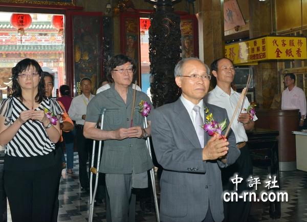 臺南進入枯水期 水利官員三跪九叩祈雨