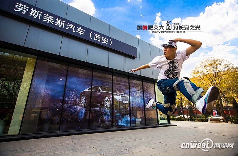 “跳舞吧，交大！”走紅網絡 高難度動作獲網友點贊