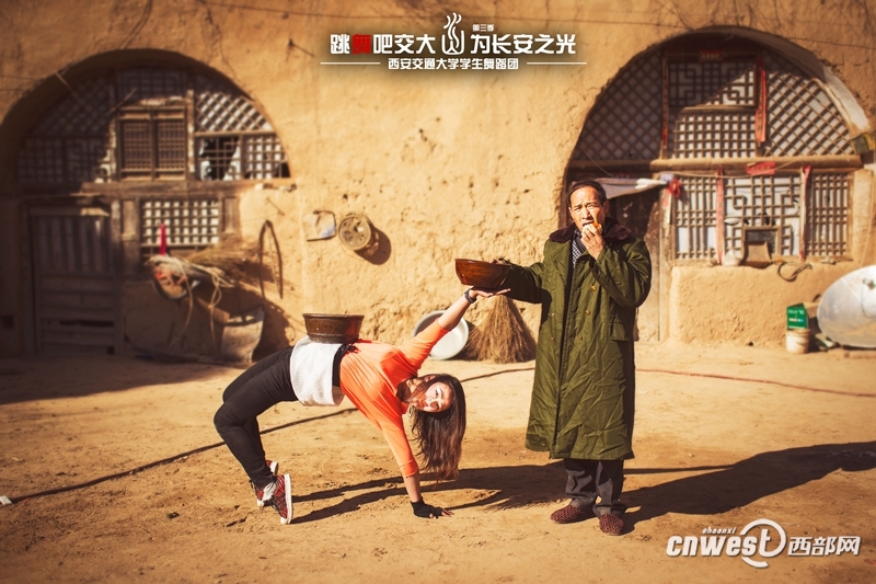 “跳舞吧，交大！”走紅網(wǎng)絡(luò) 高難度動作獲網(wǎng)友點(diǎn)贊