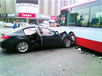 長(zhǎng)安街醉駕案嫌犯事發(fā)前酒吧舉杯17次暢飲