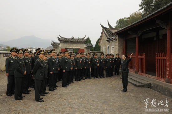 軍報：有的案件中出現(xiàn)系統(tǒng)性、塌方式腐敗