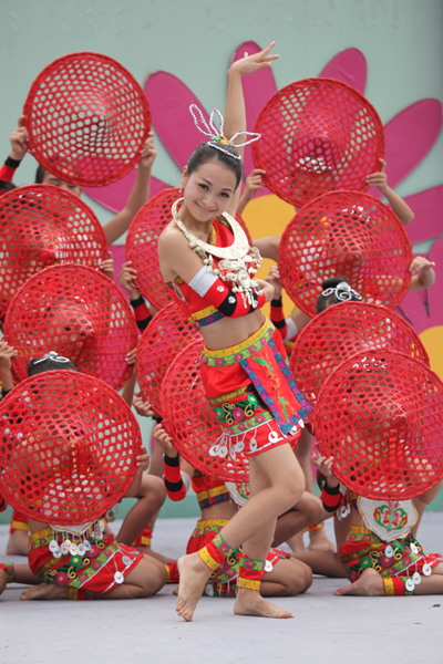“歡動北京”2013國際青少年文化藝術交流周北京園博園啟動