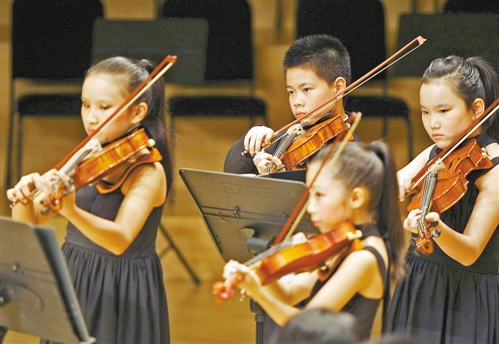 重慶首個少兒交響樂團奏響國泰 成員均是小學生