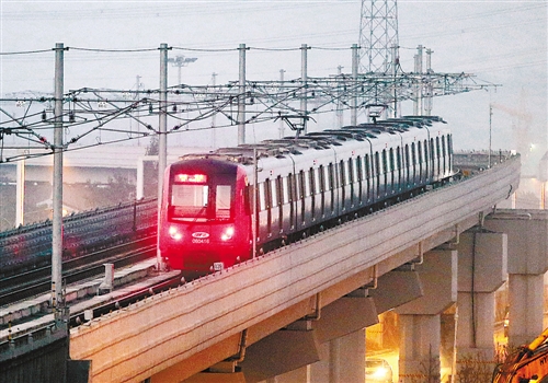 今日12時 三段軌道交通路段通車