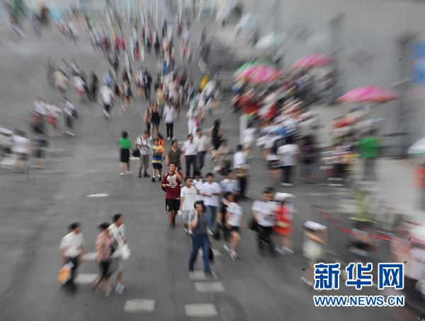 上海世博園累計參觀人數突破2600萬