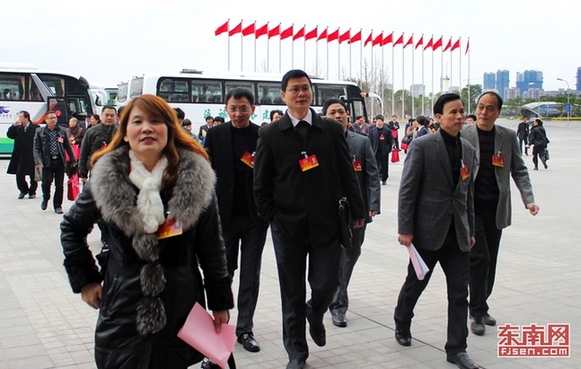 福州市政協(xié)十二屆二次會(huì)議開幕