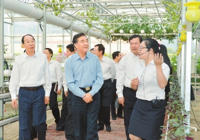 汪洋在福建考察海峽兩岸經濟合作