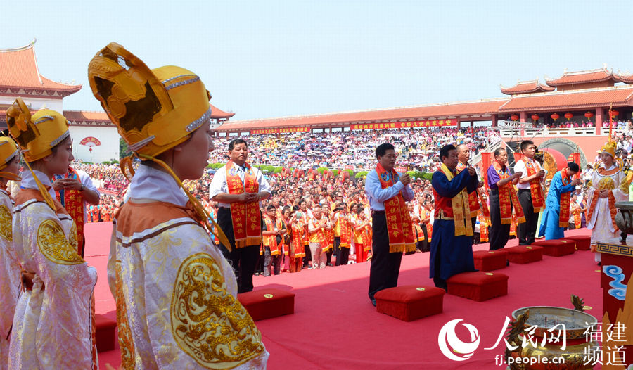 莆田媽祖文化活動周揭幕 萬名信眾齊拜媽祖寫下史上之最(組圖)
