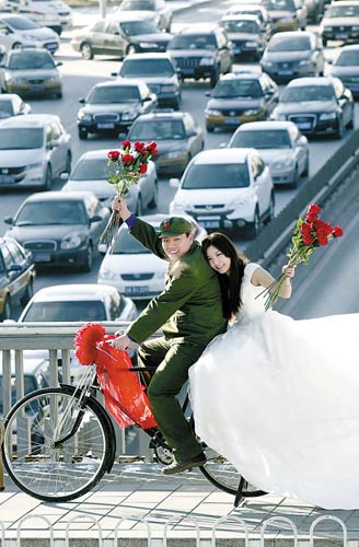 當結婚遭遇“愛情和面包”難題:裸婚你能接受嗎?