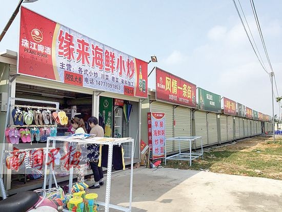 300米鐵皮屋入駐銀灘 經營餐飲店未辦理相關手續