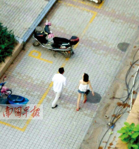 酒托女用軟件“釣”男子來(lái)消費(fèi) 記者采訪手機(jī)被砸