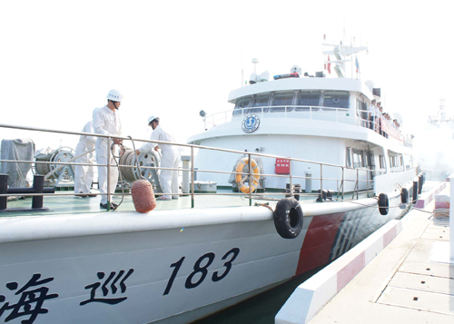 海南各海事局開展環(huán)島聯(lián)合巡航確保水上交通安全