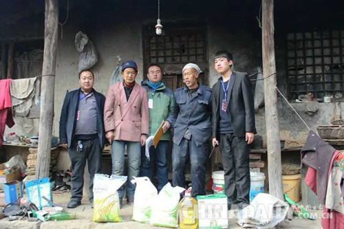 河北20歲大一學生的公益路：資助倆貧困兒童發助學金21萬余元