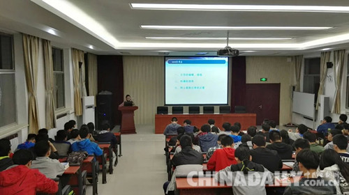 石家莊鐵道大學(xué)機(jī)械203大講堂：百余場講座 近萬名同學(xué)受益