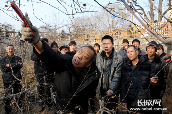 踐行“兩學(xué)一做” 全體黨員要向李保國(guó)學(xué)什么？