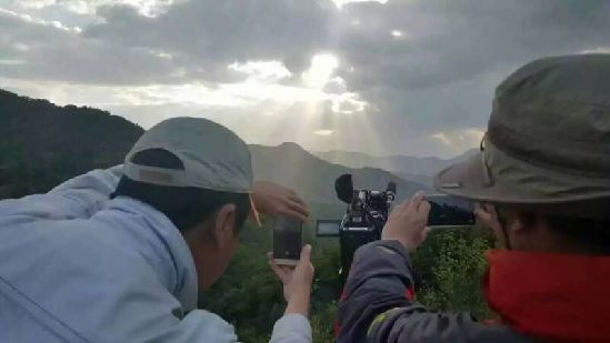 央視《地理中國》欄目攝制組走進(jìn)邢臺臨城