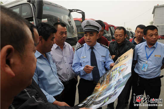 廿七年汗水灑滿交宣路——記邯鄲交警支隊宣傳科科長張貴民